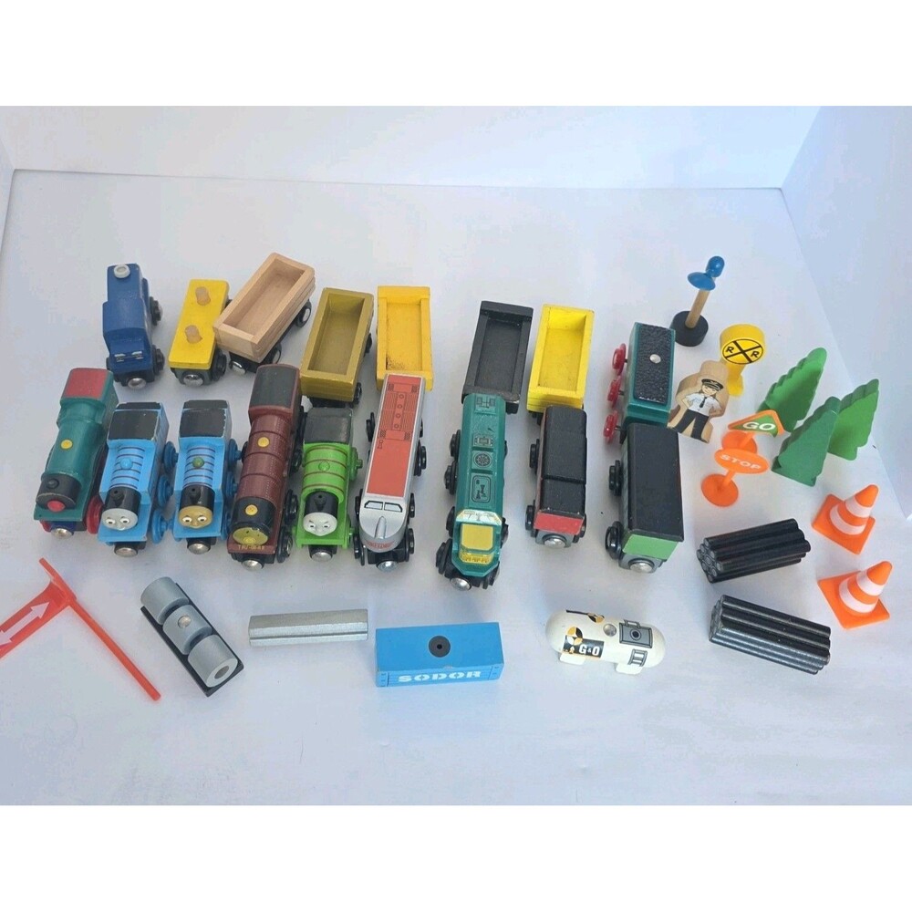 Huge Lot 34 Pieces Thomas & Friends Wooden Railway Train Cars And Accessories